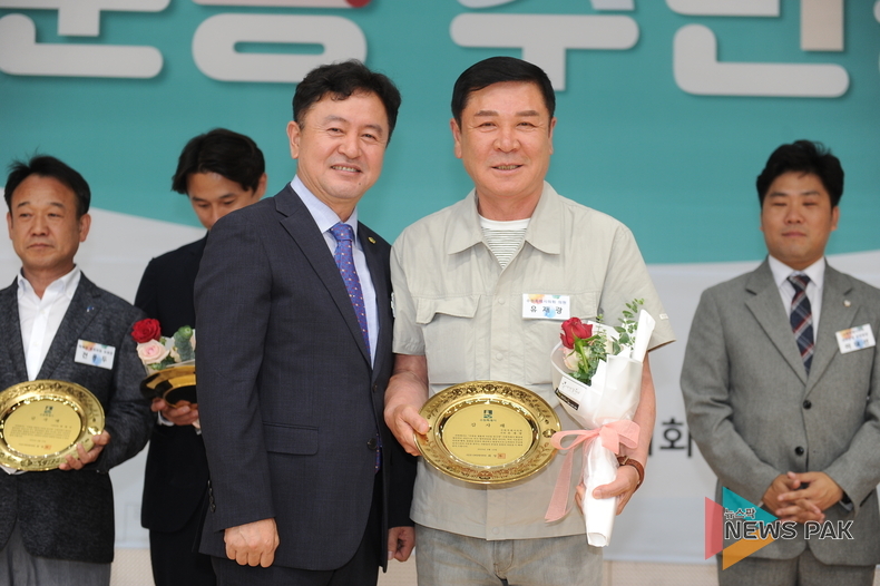 수원특례시의회 유재광 의원, 서둔동 단체장협의회로부터 감사패 받아