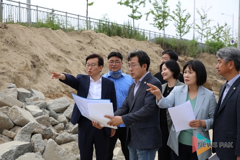 권칠승 국회의원(더불어민주당, 경기 화성병), 병점역 광장 및 기안천 일대 사업 진행상황 점검
