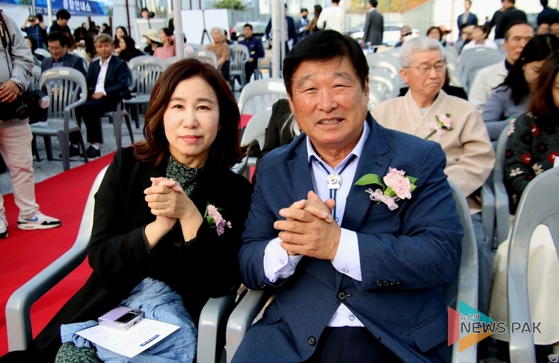 김경희 화성시의회 의장, 주민들의 소통공간 '반월도서관 건립 착공식' 참석