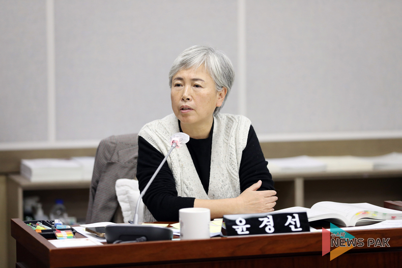 윤경선 수원특례시의원, “권선구 도로 및 시설물 유지관리예산 증액과 직렬에 맞는 공무원 인력 증원 주문”