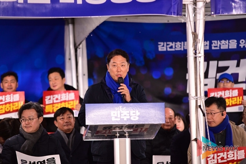 화성을 지역위원회 진석범 지역위원장, 윤석열 탄핵 SNS릴레이 동참... 출근길 1인시위