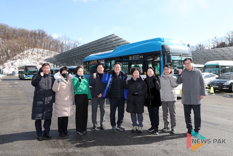 수원특례시의회 환경안전위원회, 동부공영 버스차고지 현장방문 실시