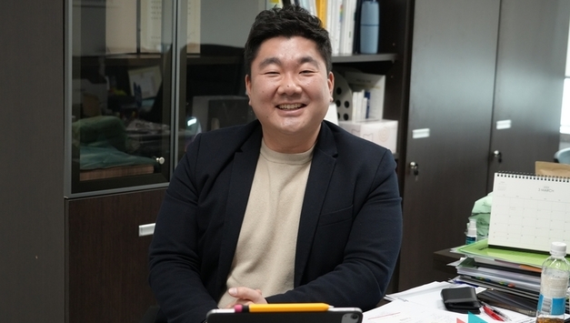 [인터뷰] 경기도의회 장한별 의원, '경청'으로 교육 혁신과 지역 발전을 이끈다