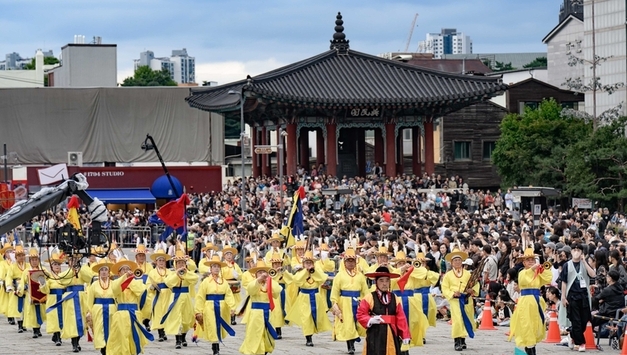 수원시, '2025 정조대왕 능행차 공동재현'... 'K-축제'로 자리매김한다