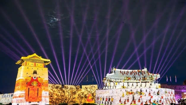 2025 수원화성 미디어아트, 51만 명의 관람객에게 빛나는 감동 선사