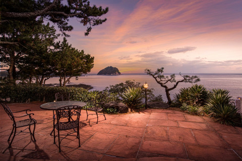 서귀포 카페 허니문하우스는 가든 와인 디너를 진행한다