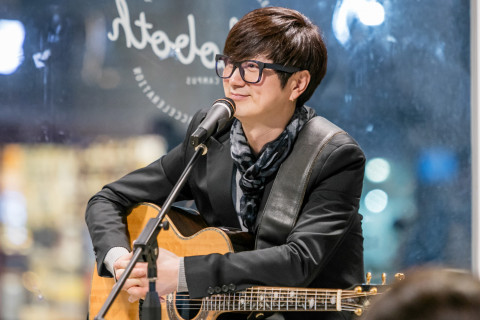 그룹 여행스케치 리더 - 루카(본명 조병석)