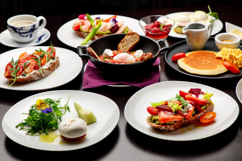 호텔 서울드래곤시티가 알라메종 와인 앤 다인 유럽의 맛과 건강 담은 브런치 신메뉴 5종을 출시했다