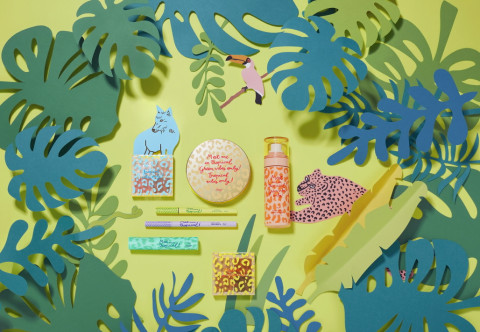 LG생활건강이 여름맞이 fmgt 트로피컬 바이브 컬렉션을 출시했다