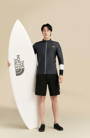 노스페이스가 워터 스포츠 컬렉션을 출시했다