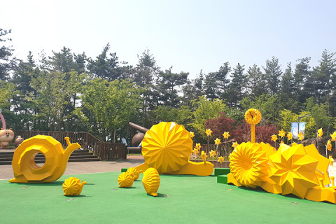 송도해상케이블카에 설치된 ‘달팽이 가든’이 IDEA와 레드닷 디자인 어워드에서 잇따라 수상하는 영예를 안았다