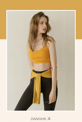 단스킨은 이번 FW시즌 시간이 흐를수록 더해지는 가치, 오랜 수명에 가치를 두는 소비자들에게 어필한다