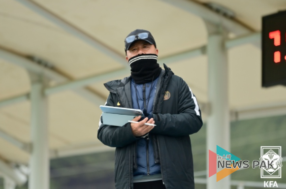 베트남에서 지도자로 명성을 떨친 정해성은 올해부터 KFA 지도자강사로 활약하고 있다.