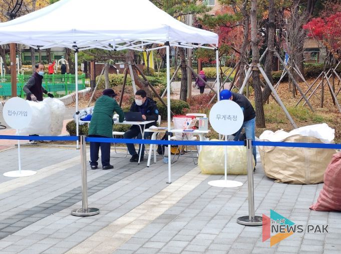 안양시 투명페트병 회수사업 확대…페트병 공원으로 가지고 오세요