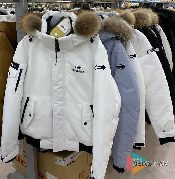 동백2동과 지역사회보장협의체가 취약계층 청소년 10명에게 방한용 외투