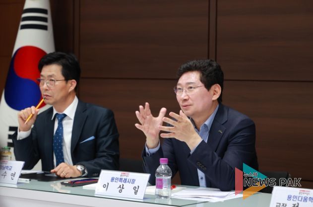 이상일 용인특례시장이 지난 27일 특수학교 및 특수학급 교장과 교사, 학부모를 만나 장애 학생의 교육을 위한 의견을 청취했다.