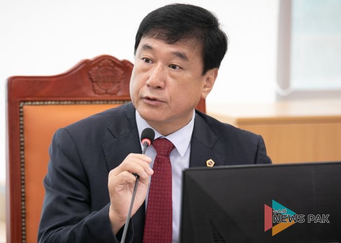 경기도의회 교육기획위원인 이택수 의원(국민의힘, 고양8)