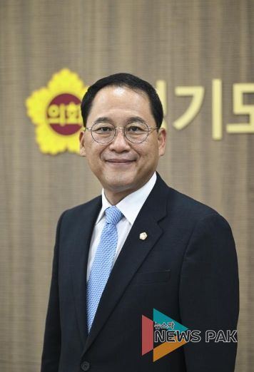 경기도의회 교육기획위원회 안광률 위원장