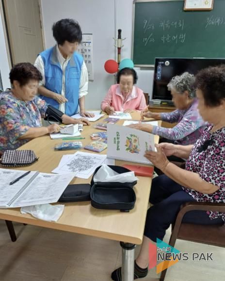 안성시 도서관-안성의료사협 협력, 관내 돌봄 대상 어르신 찾아가는 책 읽어주기 서비스 운영 성황리에 마무리