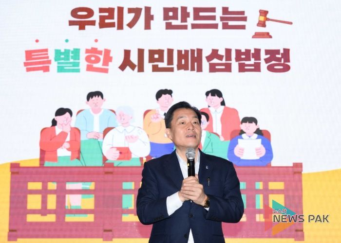 이재준 수원시장이 인사말을 하고 있다.