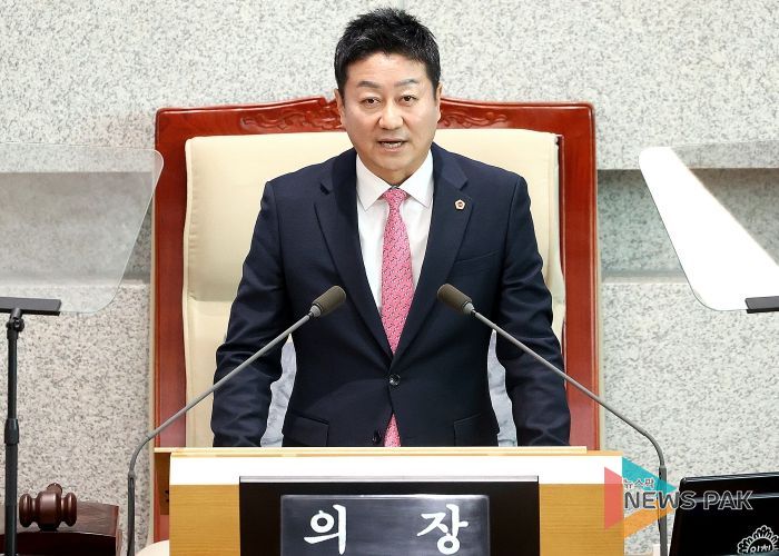 김진경 의장, 제382회 임시회 제1차 본회의 개회