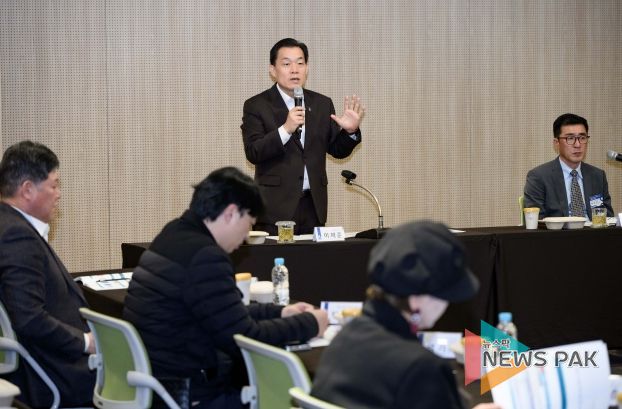 이재준 수원시장이 발언하고 있다.