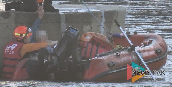 가평소방서, 신청평대교 아래 빠진 50대 남성 신속 구조