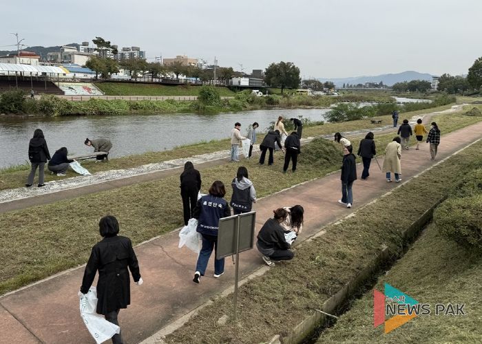 안성시보건소 건강증진과, 안성천변 환경정화로 깨끗한 건강도시 만들기 앞장
