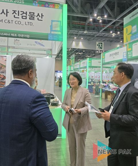 신미숙 의원, 해외 바이어가 찾는 K-수출박람회…지페어 코리아 방문