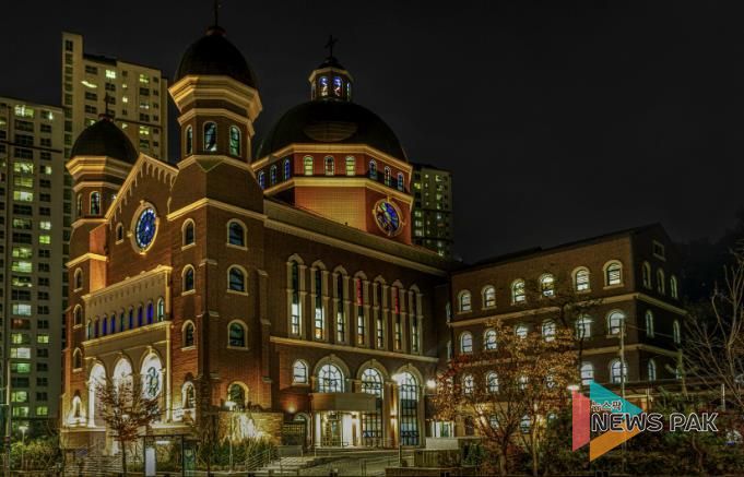 2021 수원디자인대상 수상작인 광교1동성당.