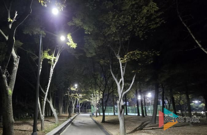 조명등을 교체한 광명시민체육관 일대 전경