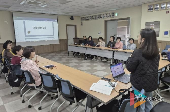 수원시 장안구 조원1동, 시니어 스마트폰 활용 특성화 프로그램 개강