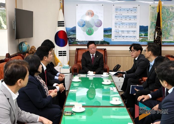 가평군의회, 국민연금공단 춘천지사와 가평상담센터 폐지 관련 면담 가져