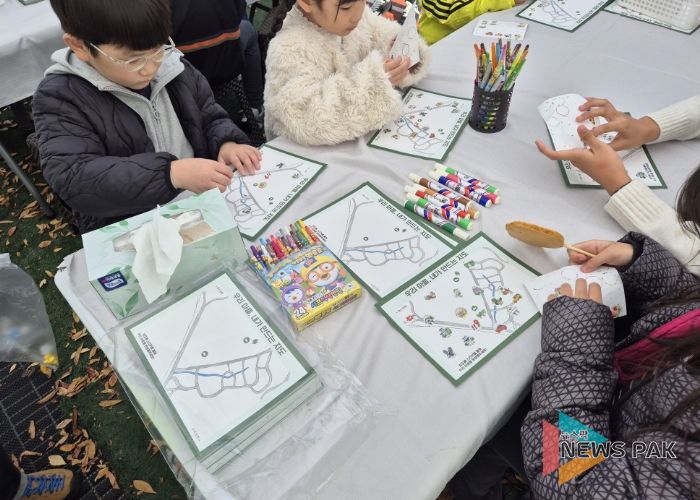 ‘우리 마을 지도’ 만들기에 참여한 어린이들
