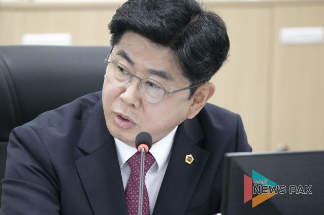 경기도의회 미래과학협력위원회 소속 윤충식 의원(국민의힘, 포천1)