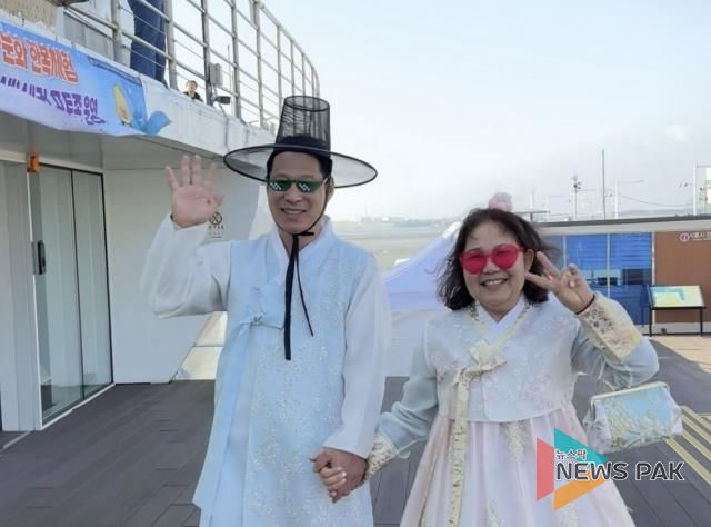 시흥도시공사, 오이도 빨강등대 축제에서 ‘한복 체험’으로 K-문화 전파