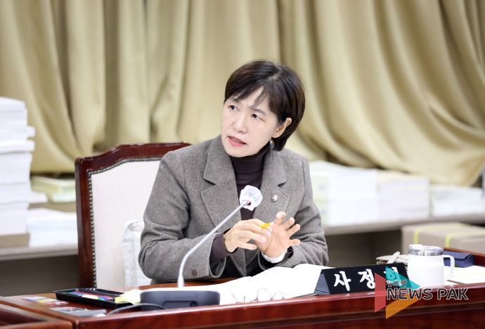 수원특례시의회 보건복지위원회 부위원장 사정희 의원