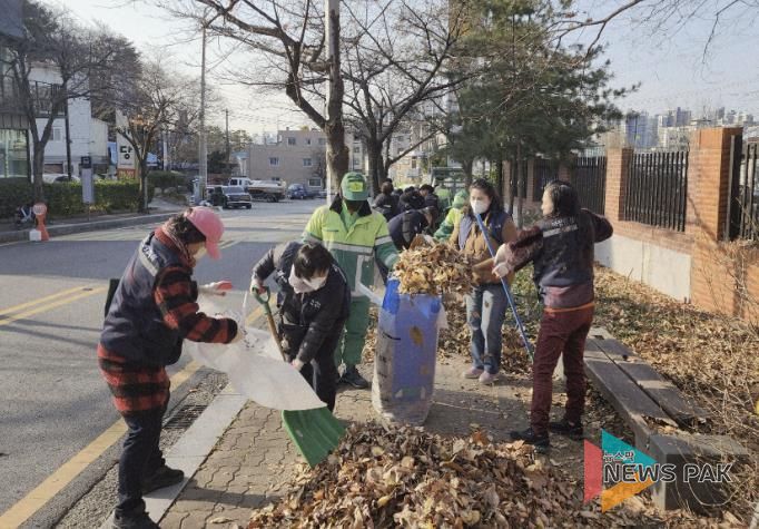 수원시 장안구 파장동, 가을철 낙엽 집중지역 합동정비 실시