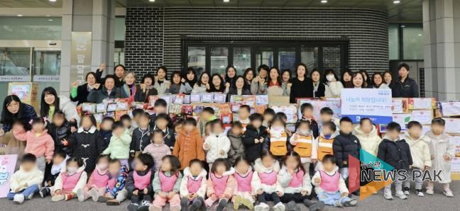 팔달구 민간‧가정어린이집 연합회, 수원시 팔달구에 '라면 150박스' 후원
