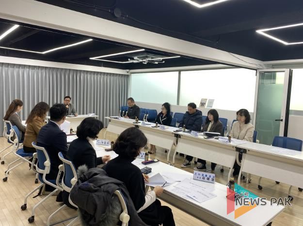 수원시가 2025년 하반기 아동급식위원회 심의를 하고 있다.