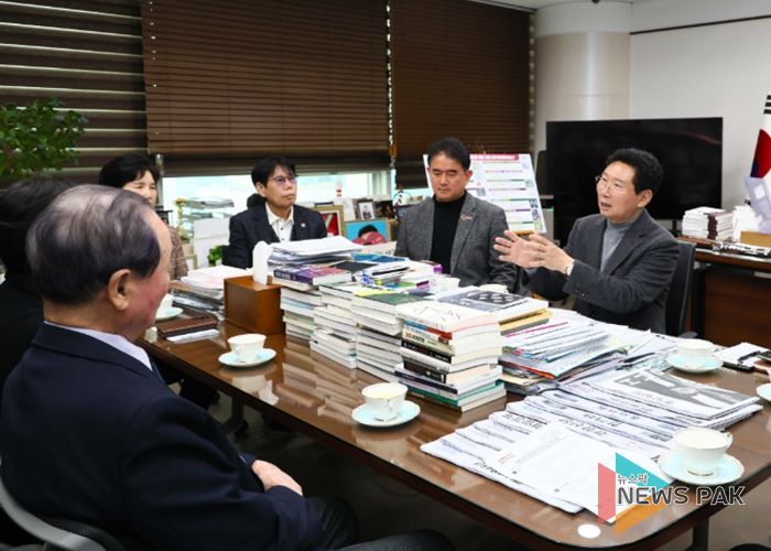 이상일 용인특례시장이 지역내 보훈단체장과 만나 보훈가족 복지 향상을 위한 의견을 나눴다.