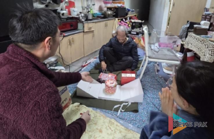 수원시 팔달구 지동,‘찾아가는 어르신 생신잔치’로 어르신께 온기 전달