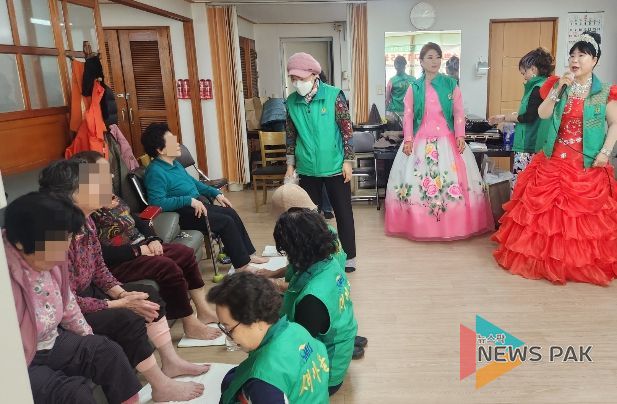 수원시 장안구 송죽동 새마을부녀회, ‘어르신 건강 플러스 데이’ 개최