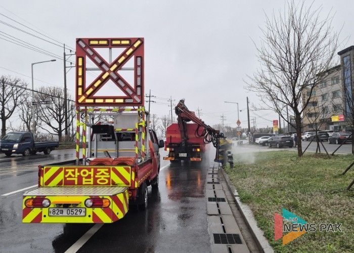 고양시 덕양구, 꽃박람회 대비 관내 도로시설물 세척 추진