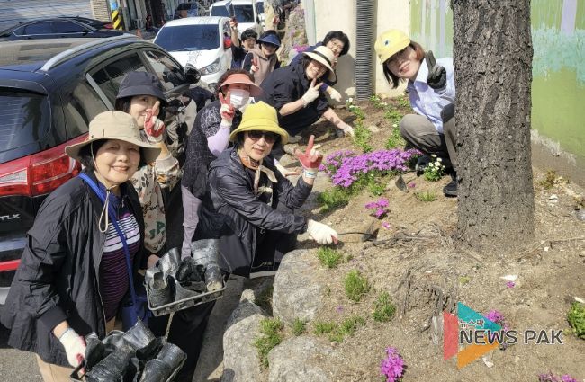 수원시 영통구 매탄2동, 도심 속 힐링 공간 손바닥 정원 조성 활동 전개